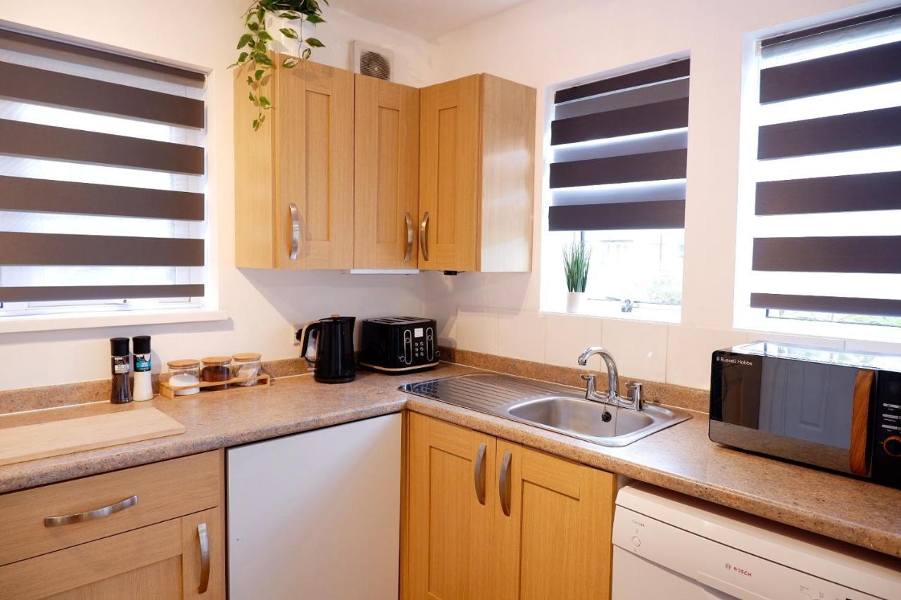Comfortable And Cozy 4-Bedroom House Near The Hospital CBG Buitenkant foto
