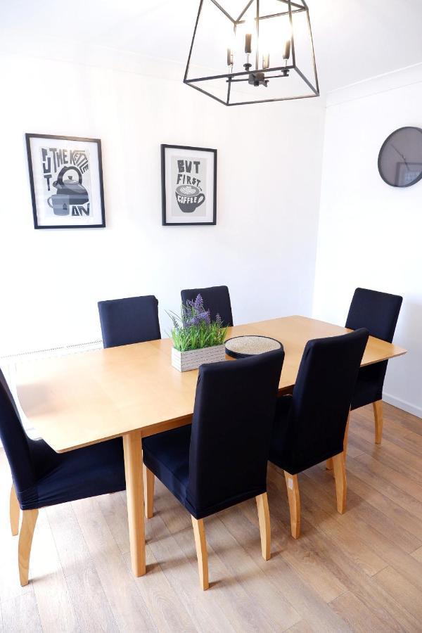 Comfortable And Cozy 4-Bedroom House Near The Hospital CBG Buitenkant foto